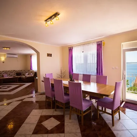 Lucky With Beautiful Sea View *